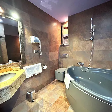 La D'aneu By Rda Esterri d'Àneu